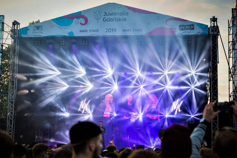 Oświetlenie sceniczne